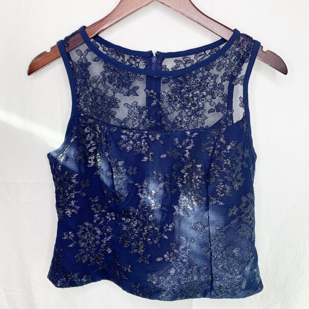 VINTAGE Lori-Ann Cropped Formal Mesh Zip up Top
